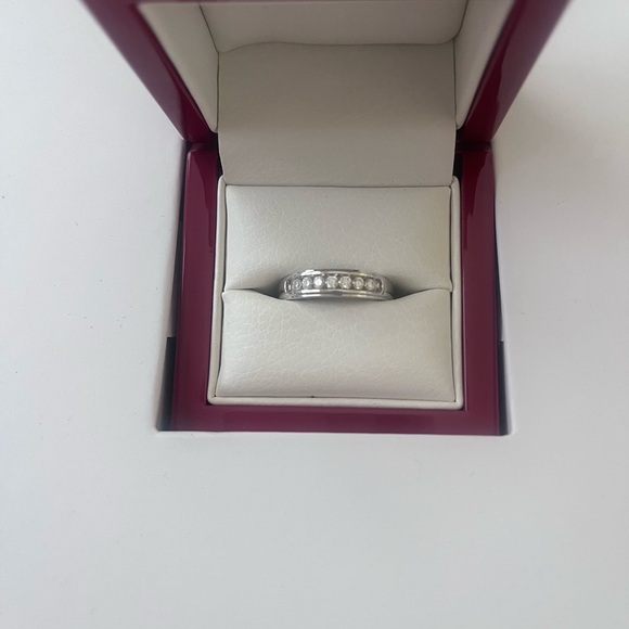 Men's white gold diamond ring size 9 brand new! James Allen - Picture 6 of 8